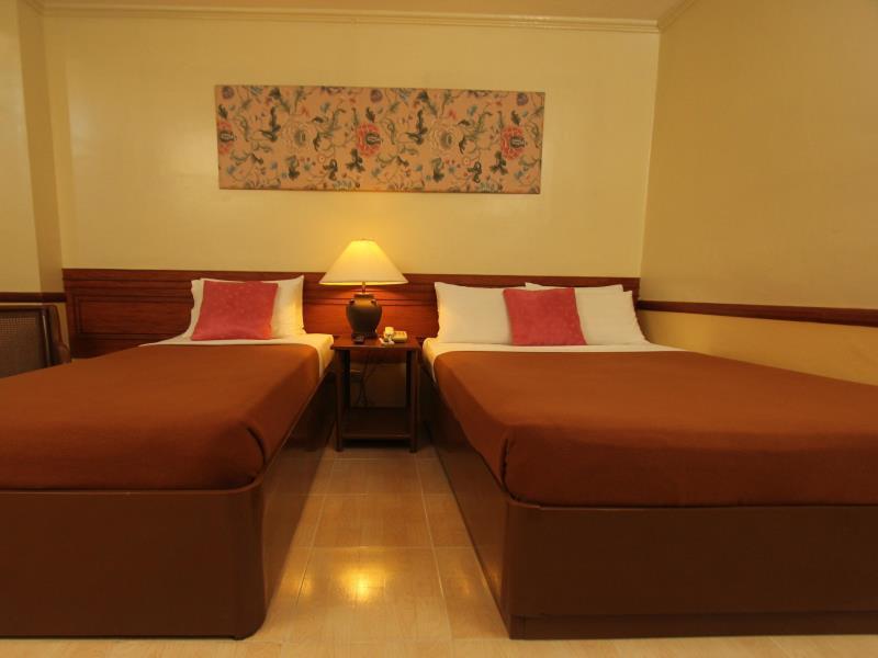 La Parilla Hotel Cabanatuan City Exterior photo