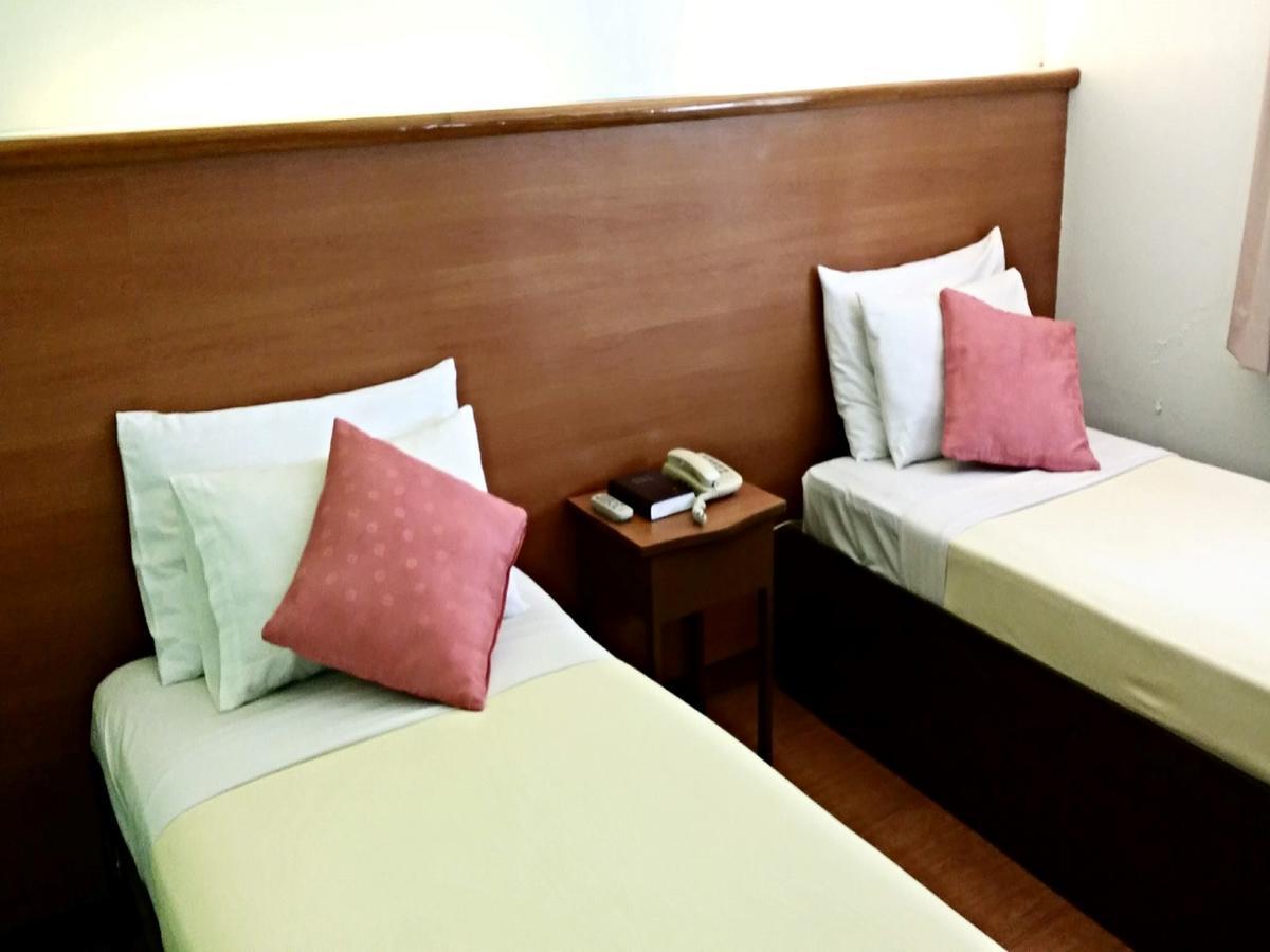 La Parilla Hotel Cabanatuan City Exterior photo